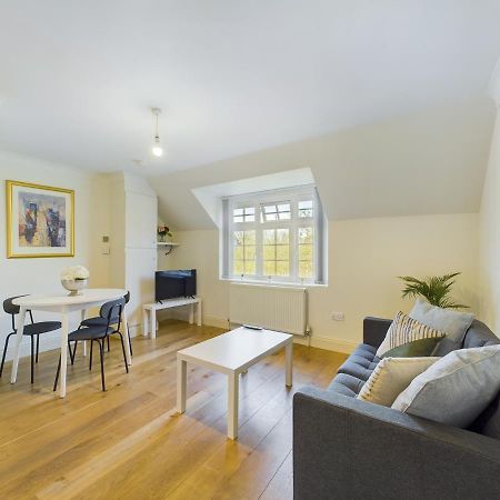 Duplex Redhill Town Centre Apt By Livingo Stays 외부 사진