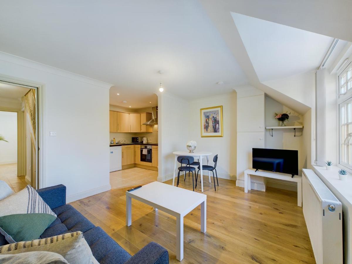 Duplex Redhill Town Centre Apt By Livingo Stays 외부 사진