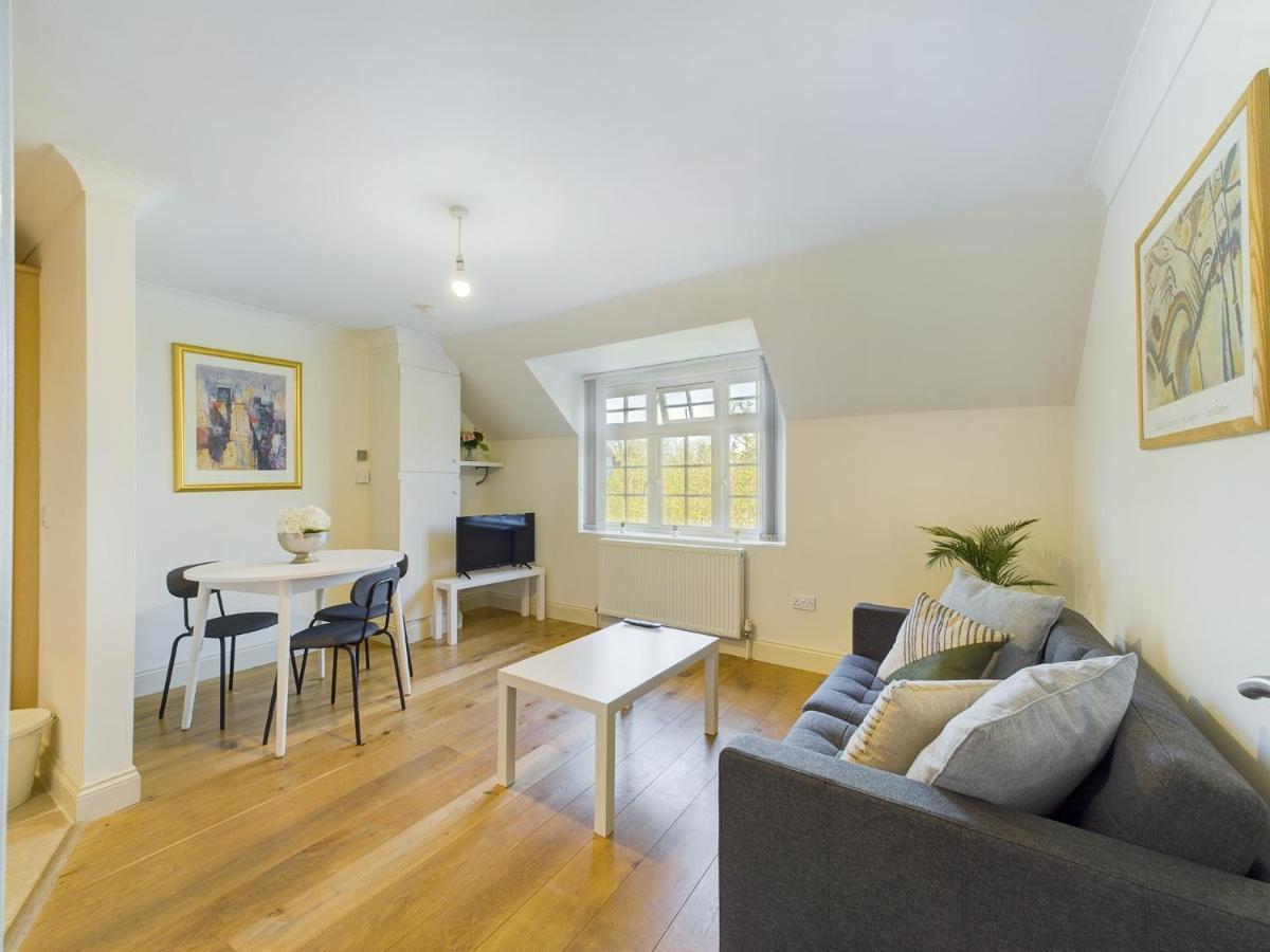 Duplex Redhill Town Centre Apt By Livingo Stays 외부 사진