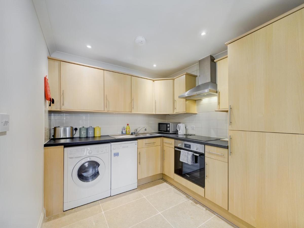 Duplex Redhill Town Centre Apt By Livingo Stays 외부 사진